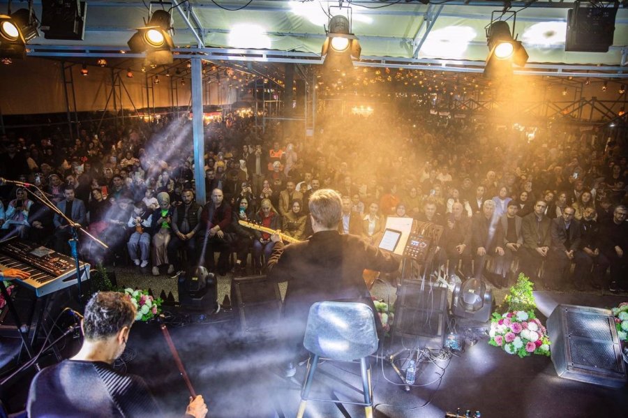 Alanya’da Ramazan Meydanı Uğur Işılak Konseri İle Doldu Taştı