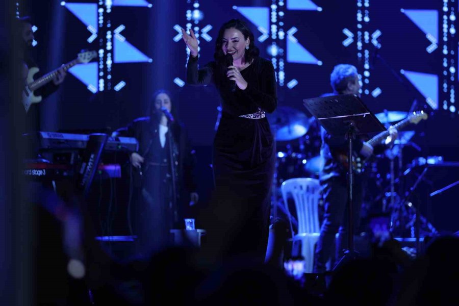 Ramazan Etkinliklerinde Sevcan Orhan Coşturdu