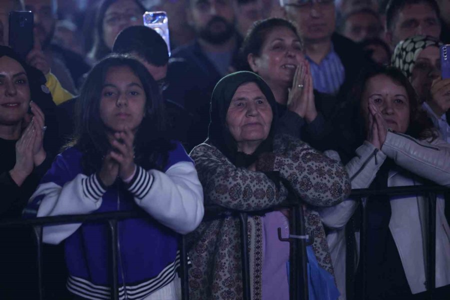 Ramazan Etkinliklerinde Sevcan Orhan Coşturdu