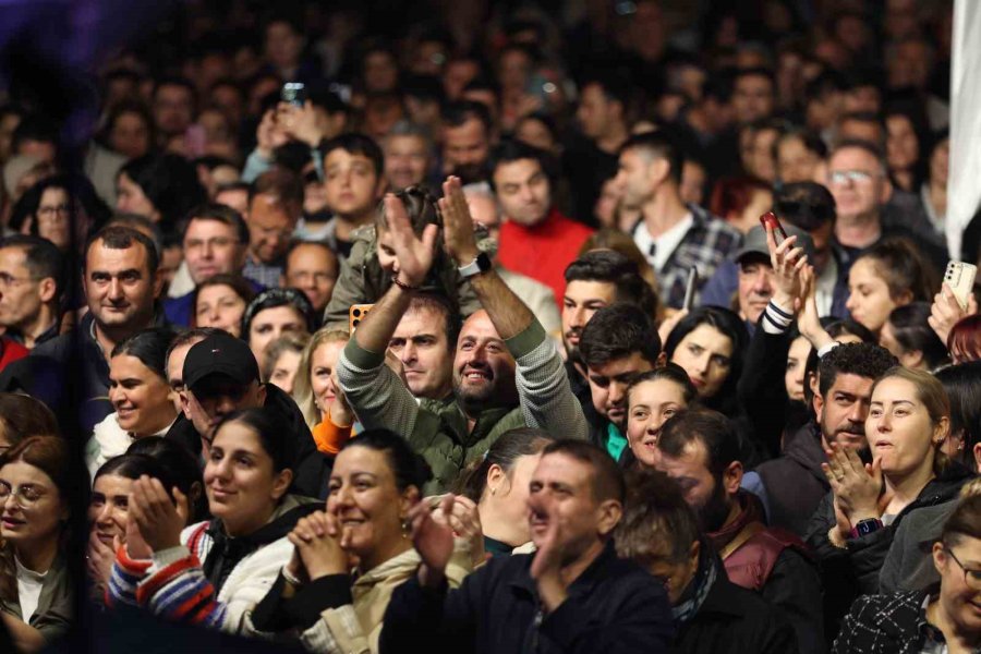 Ramazan Etkinliklerinde Sevcan Orhan Coşturdu