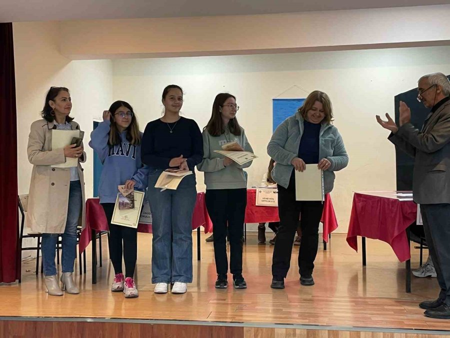 Ortaokullar Arası 17’nci Milli Kültür Bilgi Kültür Bilgi Yarışması Gerçekleştirildi