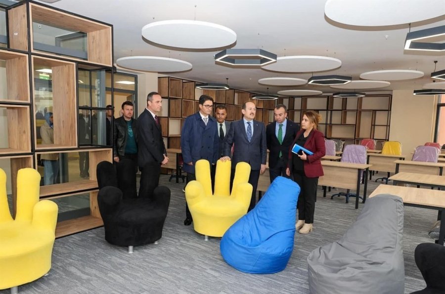 Mersin Engelsiz Gençlik Merkezi Tamamlandı