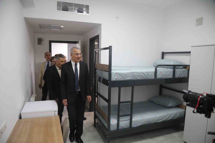 Mezitli’de 306 Kapasiteli Kız Öğrenci Yurdu Açıldı