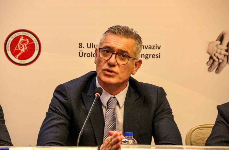 Prof. Dr. Cenk Bilen: “robotlar Hasta İle Doktor Arasına Girdi, Hastalar Bizi Değil Robotları İstiyorlar”