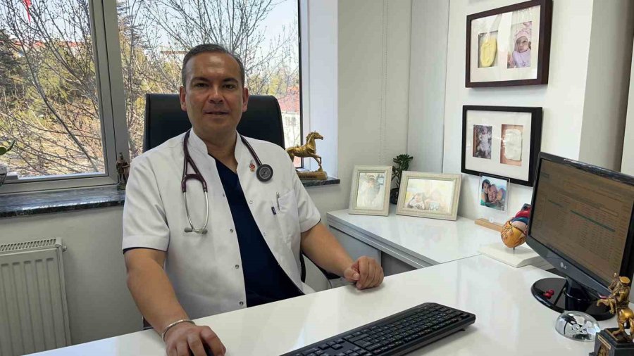 Geleceğin Yöntemi Dediği Eksozom Tedavisini Herkesten Önce Annesine Uyguladı