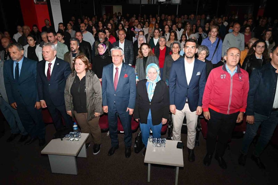 Kemer’de, Çanakkale Şehitleri Konserle Anıldı