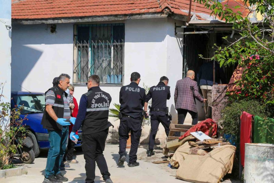 Uyuduğunu Düşündüğü Babasının Cansız Bedenini Buldu