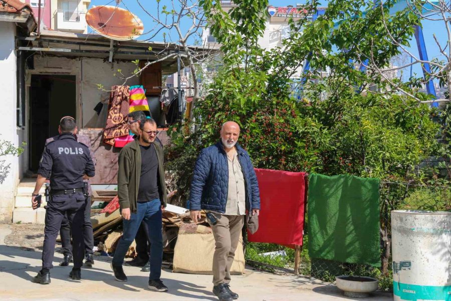 Uyuduğunu Düşündüğü Babasının Cansız Bedenini Buldu