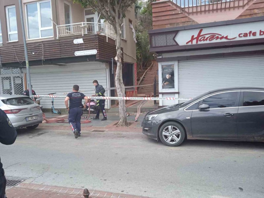 Apartman Dairesinde Çıkan Yangın Korkuttu