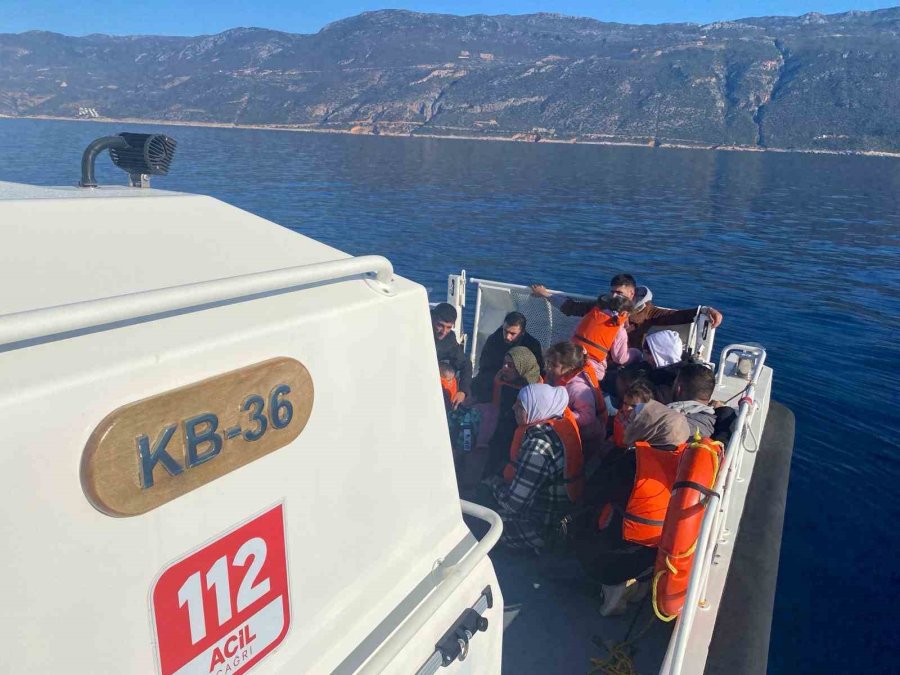 Antalya’da 13 Düzensiz Göçmen Yakalandı