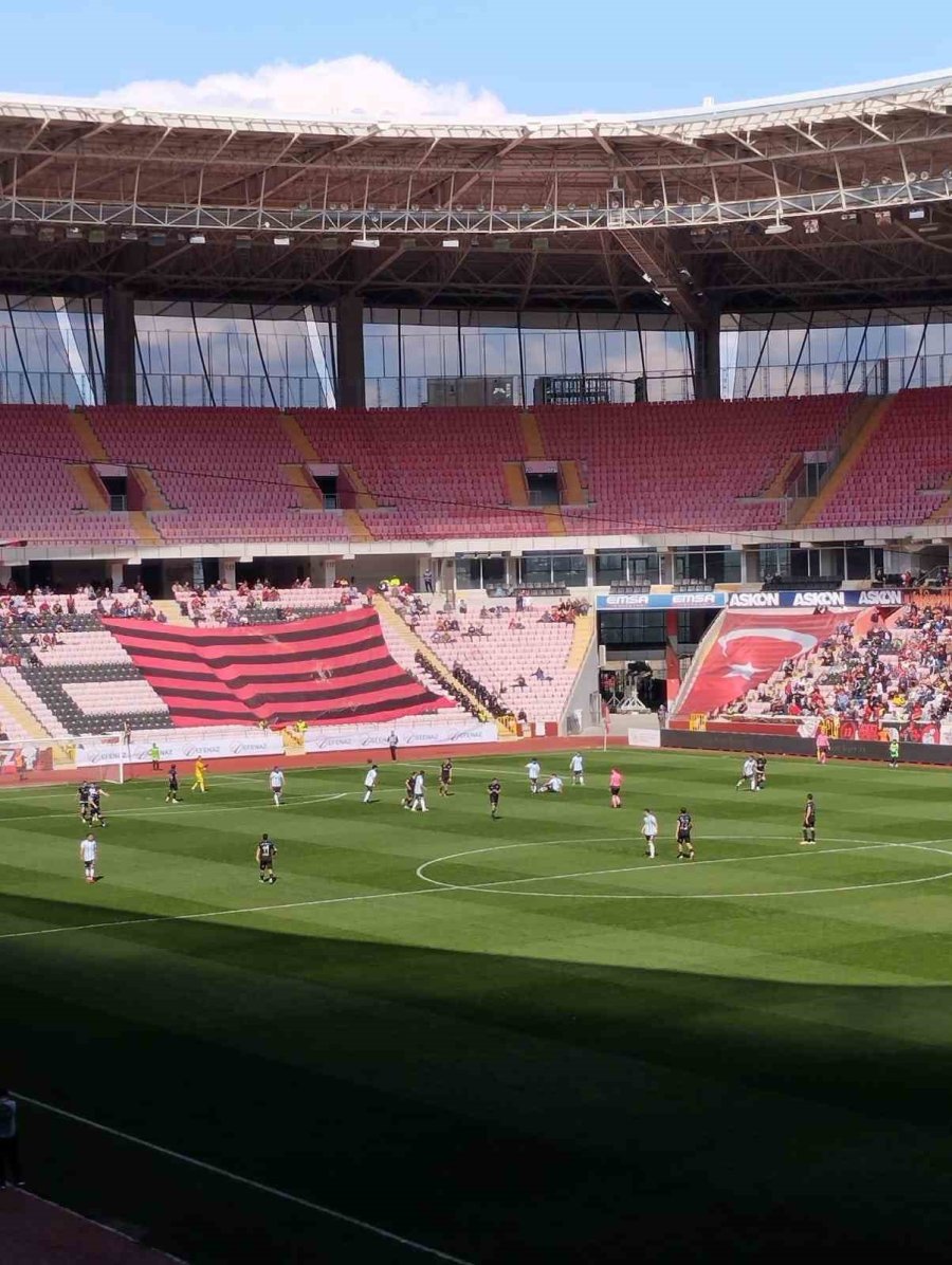 Çedes Öğrencileri Eskişehir Maçında Götürüldü