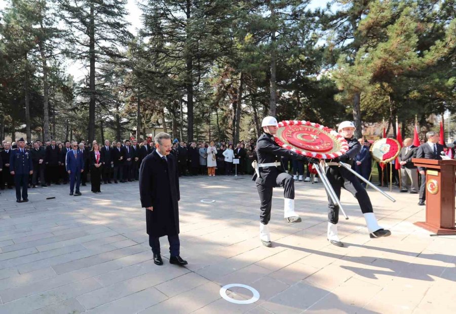 Şehitler Kabirleri Başında Rahmet Ve Şükranla Anıldı
