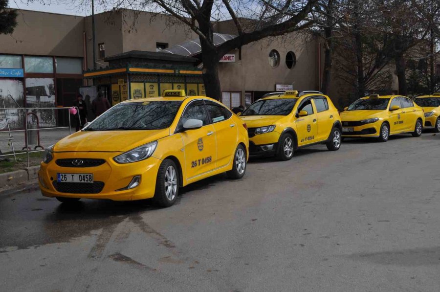 Taksiciler, Oğuz Erge’ninki Gibi Olaylar Yaşamamak İçin Yetkililerin Tedbir Almasını Bekliyor