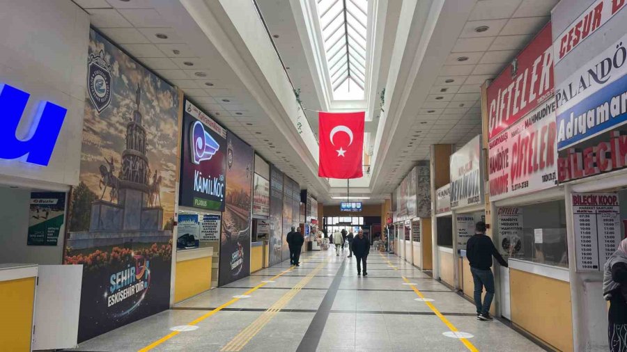 Online Bilet Satışı Ve Yüksek Hızlı Tren, Otobüs Terminalini Tenhalaştırdı