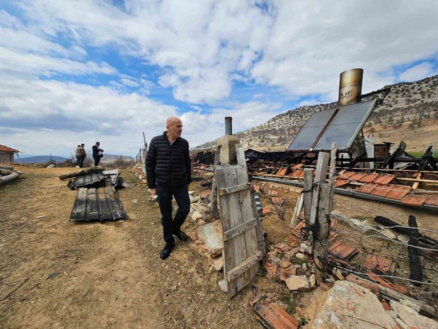 Karaman’da Sobadan Çıkan Yangında Yaşlı Adam Hayatını Kaybetti