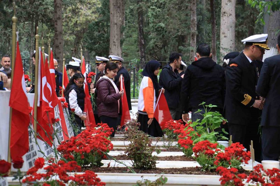 Mersin’de Çanakkale Şehitleri Törenle Anıldı