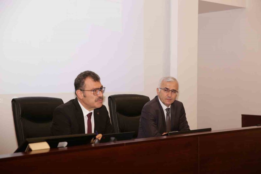 Tübitak Başkanı Prof. Dr. Hasan Mandal, Esogü Öğretim Üyeleri İle Buluştu