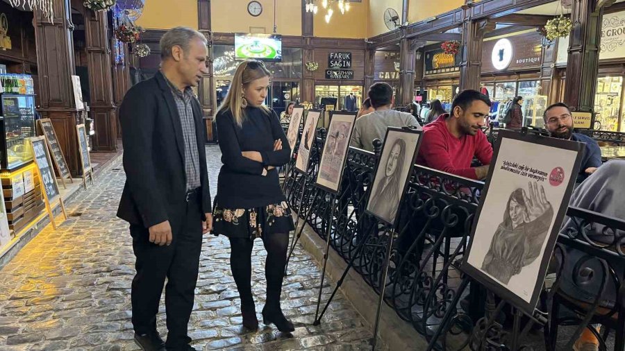 Kızının Öldürülmesinin Ardından Çizdiği Anlam Dolu Resimlerle Sergi Açtı