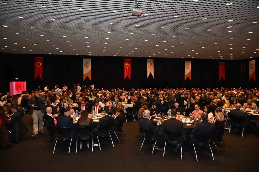 Vali Şahin:" Büyük Zaferler, Büyük Bedellerle Geliyor"