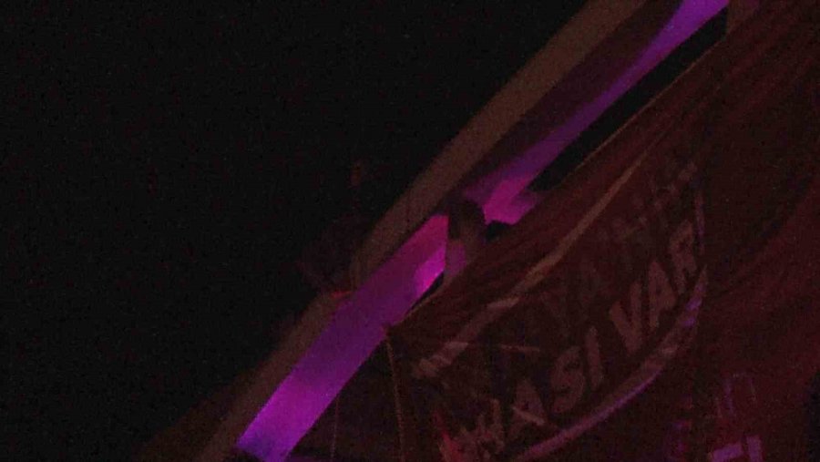 İntihar Etmek İçin Çıktığı Üst Geçitten Düşen Genç Hayatını Kaybetti