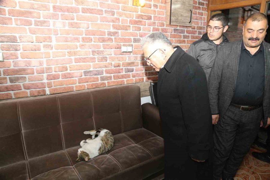 Büyükkılıç’tan Teravih Sonrası Esnaf Ziyareti