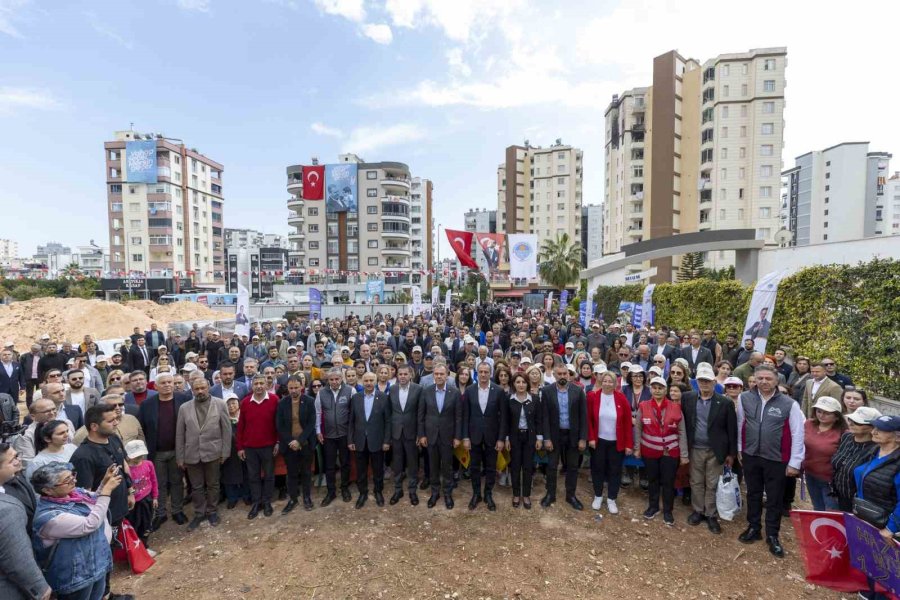Başkan Seçer: "’mezitli’de Kadına Ya Da Çocuğa Yönelik Ne Eksik’ Dediğimde Bu Fikir Ortaya Çıktı"