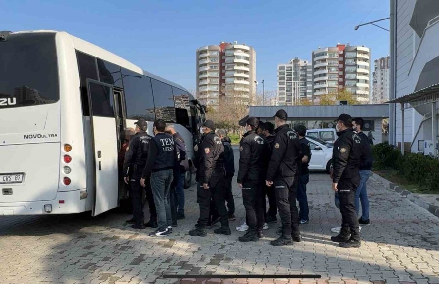 Mersin’de Pkk Şüphelileri Adliyeye Sevk Edildi