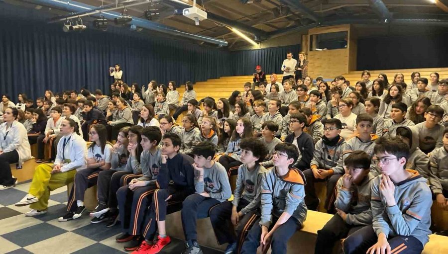 Özel Okulda Yapılan Deprem Tatbikatı Gerçeğini Aratmadı