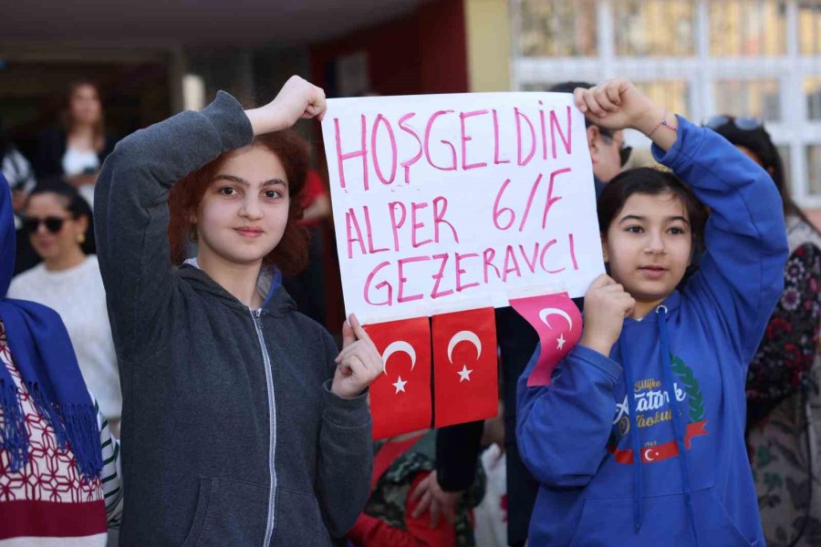 Türkiye’nin İlk Astronotu Alper Gezeravcı Memleketi Silifke’de