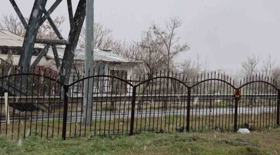 Aksaray’da Kar Yağışı Etkili Oluyor