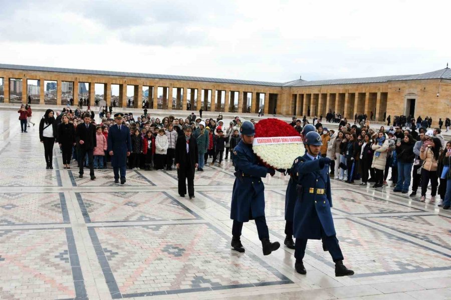 Eskişehirli Öğretmen, Öğrenci Ve Velilerden Anıtkabir’e Ziyaret