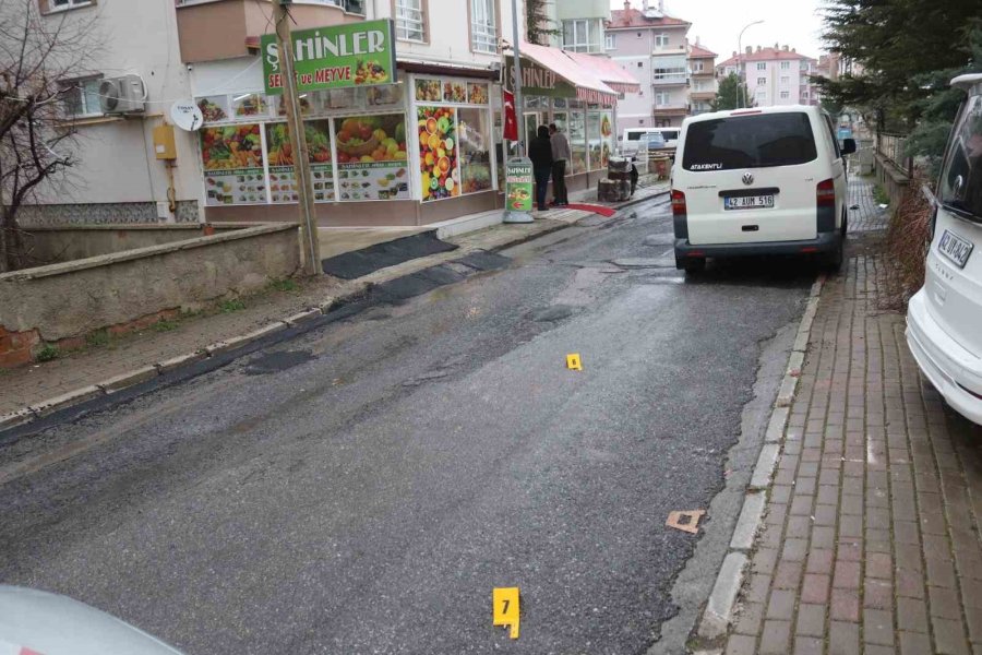 Konya’da Avukat Aracına Binerken Silahlı Vurularak Yaralandı