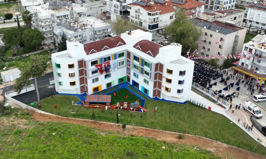 Manavgat Belediyesi Türkan Sözen Kreşi Açıldı