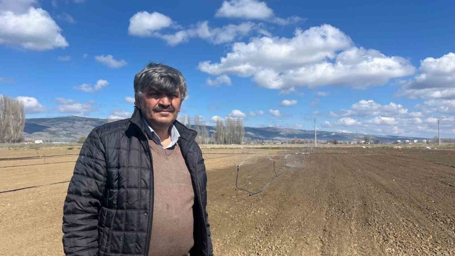 Son Dönemlerin En Kurak Kış Ayında Çiftçiler Tarlalarını 2 Ay Önce Sulamaya Başladı