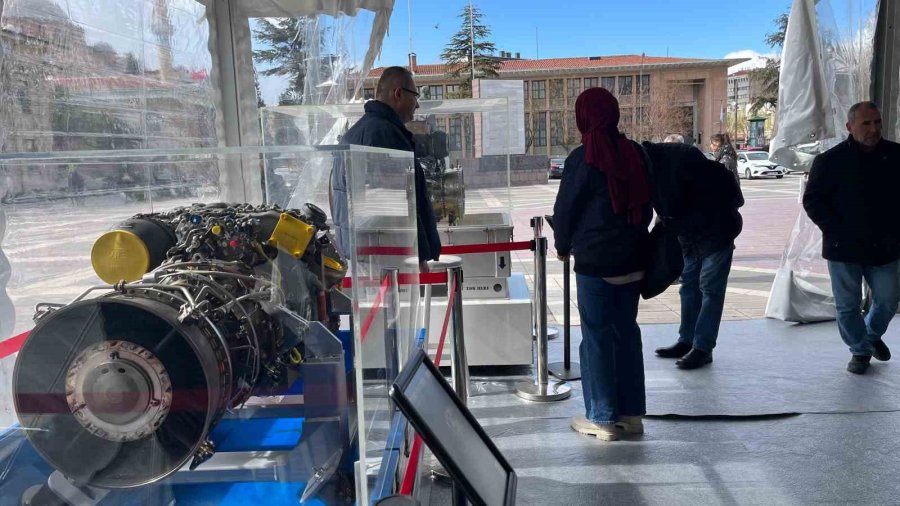 Sergilenen Milli Uçak Motorları Göz Yaşarttı