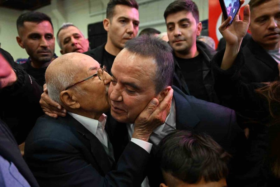 Muhittin Böcek: “yeni Dönemde Aksu’ya Özel Projelerimiz Olacak”