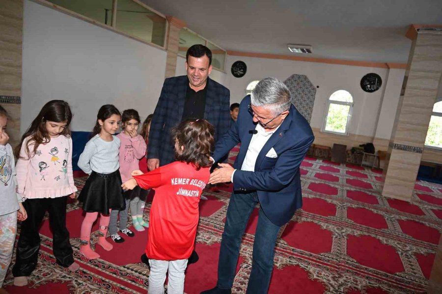 Başkan Topaloğlu’ndan Jimnastikçilere Malzeme Desteği