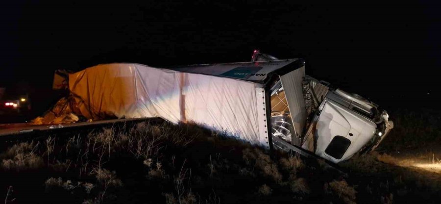 Konya’da Tır Devrildi: 1 Yaralı