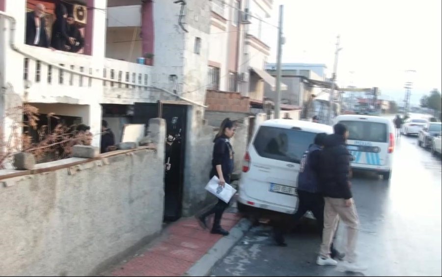 Sosyal Medya Dolandırıcılarına Operasyon: 15 Gözaltı