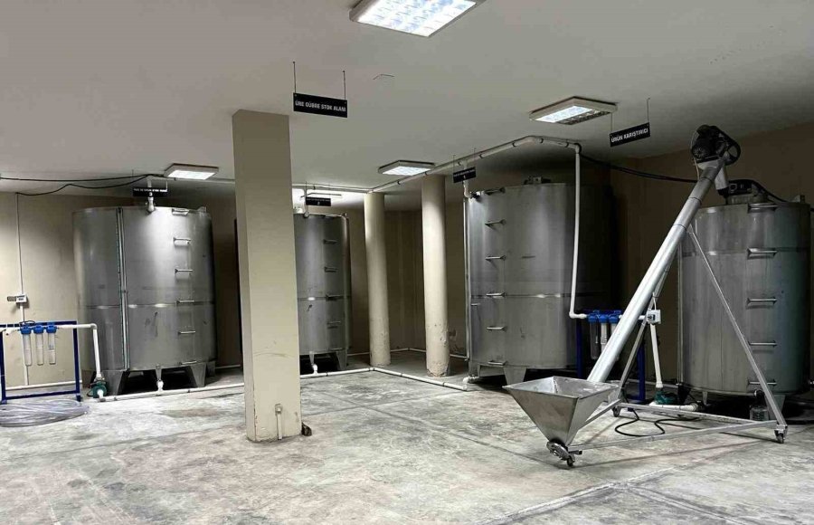 Mersin’de Sahte Alkol Tesisi Ortaya Çıkarıldı: 20 Ton Etil Alkol Ele Geçirildi