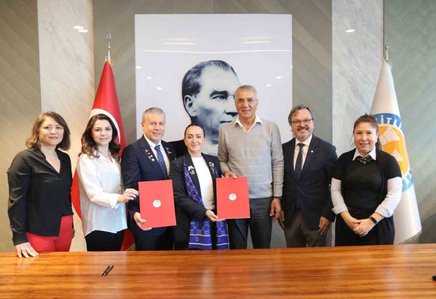 Kadınlar El Yapımı Ürünlerini E-ticaret Platformu Üzerinden Satacak