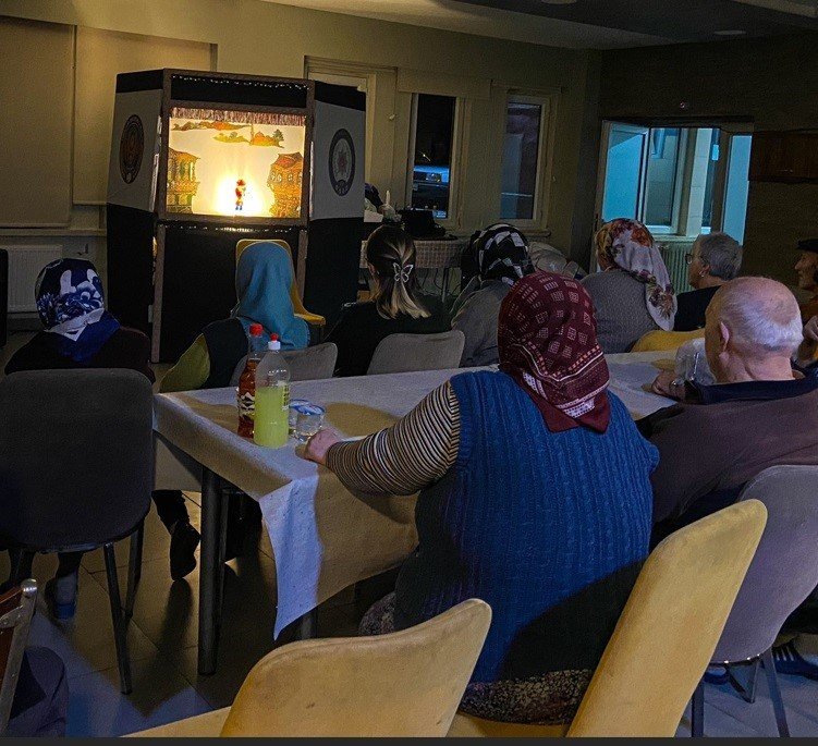 Polis Huzurevinde Kalan Vatandaşlarla İftarda Bir Araya Geldi