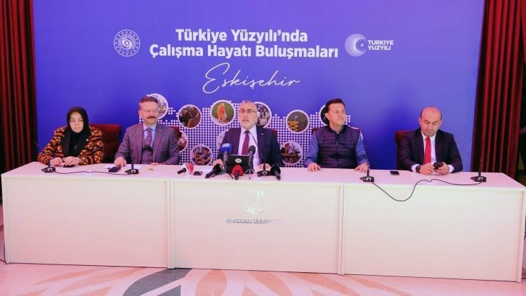 Bakan Işıkhan, Sendika Temsilcileri Ve Sivil Toplum Kuruluşları İle Bir Araya Geldi