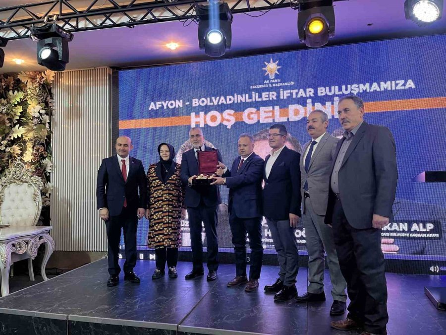 Bakan Işıkhan: "konya İle Aynı Kulvarda Sayılabilecek Eskişehir, Neden Şehircilikte Bu Kadar Geride Kaldı?"