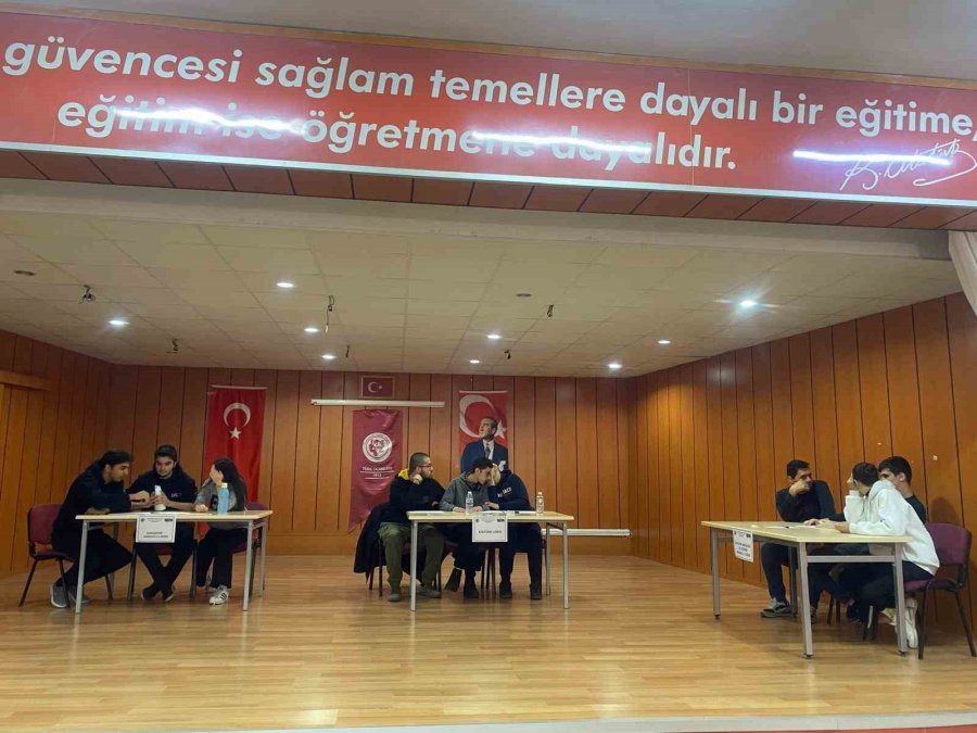 Liseler Arası 2’nci Milli Kültür Bilgi Yarışması’nın İlk Turu Yapıldı