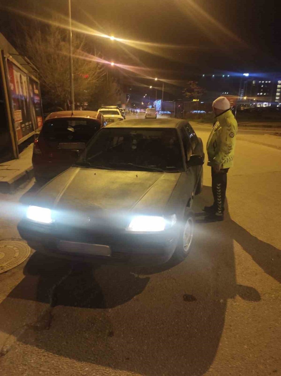 Gece Saatlerinde Yapılan Trafik Uygulamasında 213 Bin 177 Tl Ceza Kesildi