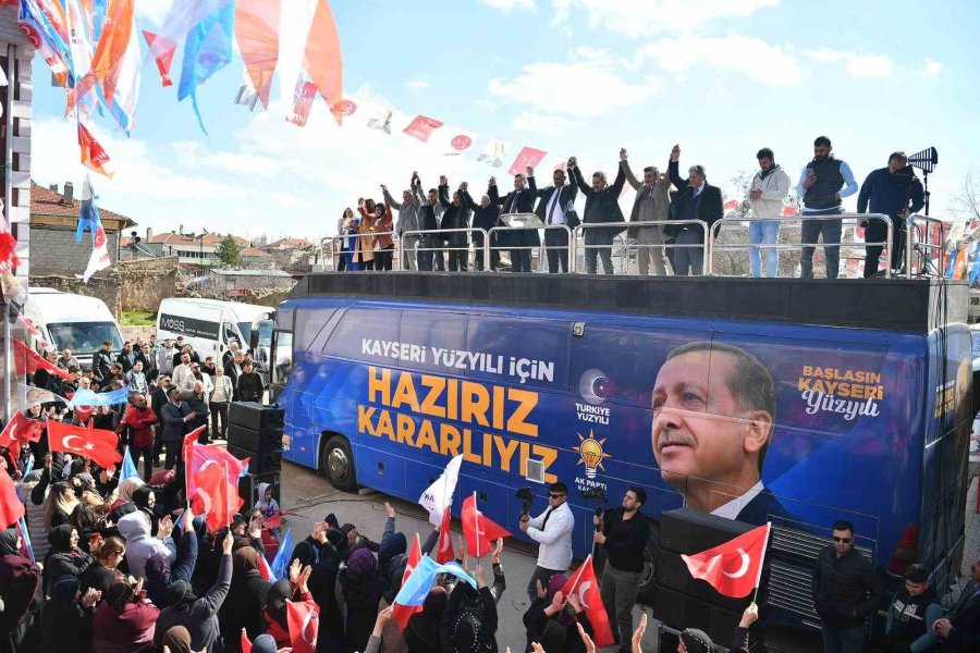 Sarıoğlan’da Coşkulu Kalabalık, Başkan Büyükkılıç’ı Bağrına Bastı