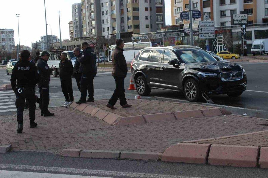 Kayserispor Başkanı Çamlı’nın Karıştığı Kazada Ağır Yaralanan Mobilet Sürücüsü Hayatını Kaybetti