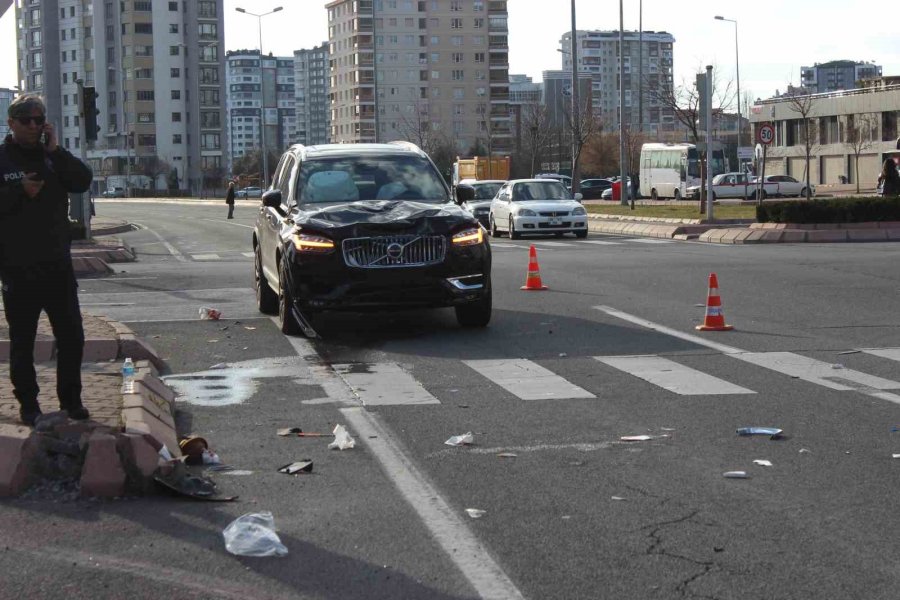Kayserispor Başkanı Çamlı’nın Karıştığı Kazada Ağır Yaralanan Mobilet Sürücüsü Hayatını Kaybetti