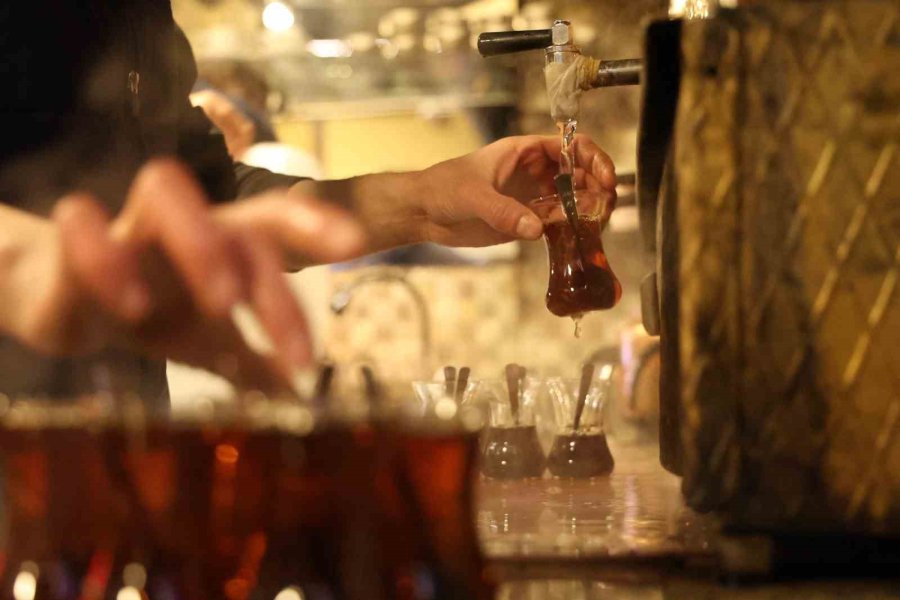 İftar İle Sahur Arası Vazgeçilmez Lezzet: ’közde Çay’